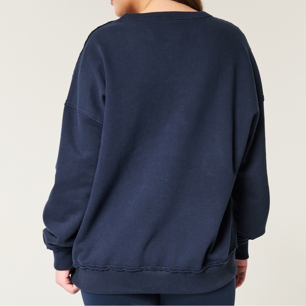 Hollister Blue 84 Oversized UCLA Graphic Notch-Neck Sweatshirt - Picture 4 of 8